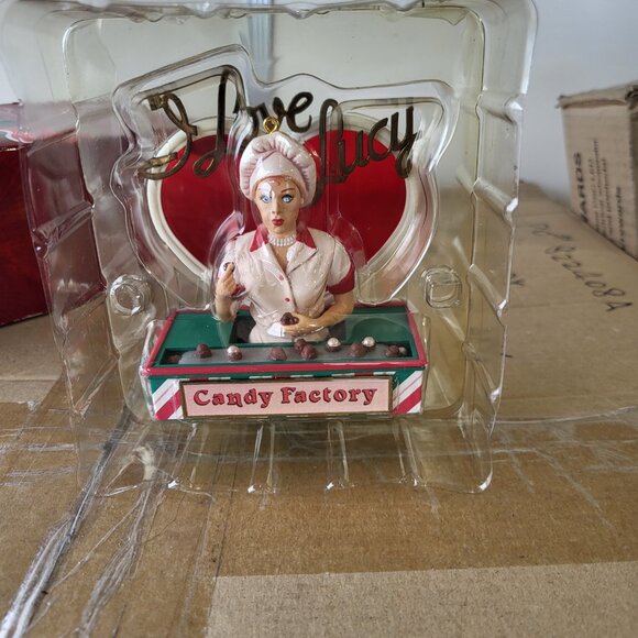 CARLTON CARDS "I Love Lucy" Candy Factory Antics Christmas Ornament "BIN B" - Picture 4 of 5